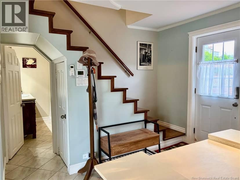 191 Renfrew — photo 17 of 34