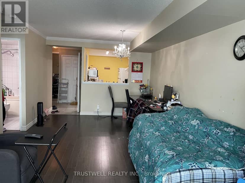 1509 - 8 Lee Centre Drive — photo 16 of 38