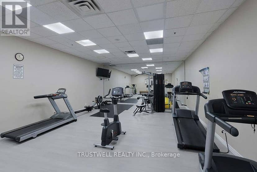 1509 - 8 Lee Centre Drive — photo 27 of 38