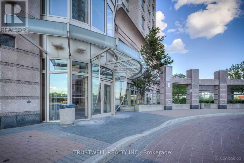 1509 - 8 Lee Centre Drive — photo 4 of 38