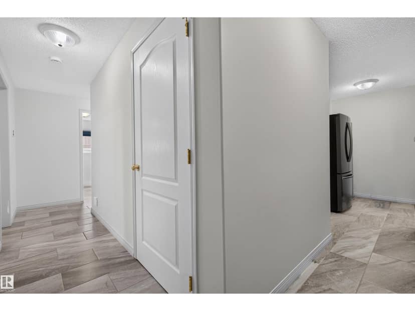 5006 53 AV — photo 19 of 40