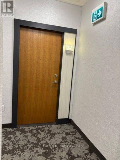 523 - 30 Shore Breeze Drive — photo 2 of 39