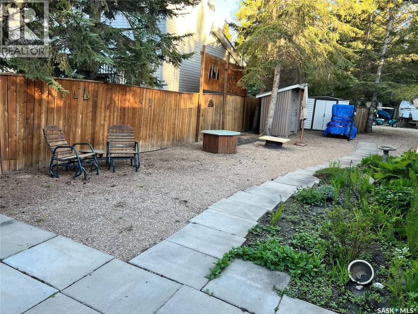 214 Richard DRIVE — photo 33 of 40