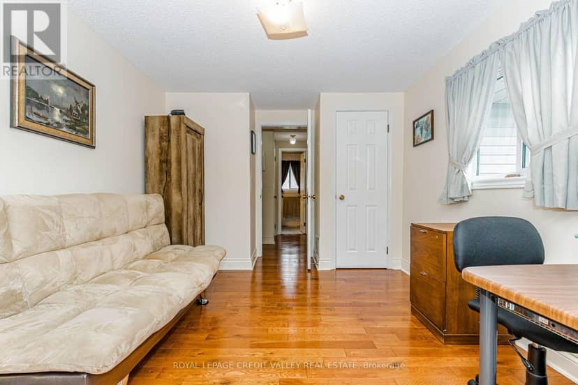 118 Tecumseth Pines Drive — photo 25 of 40