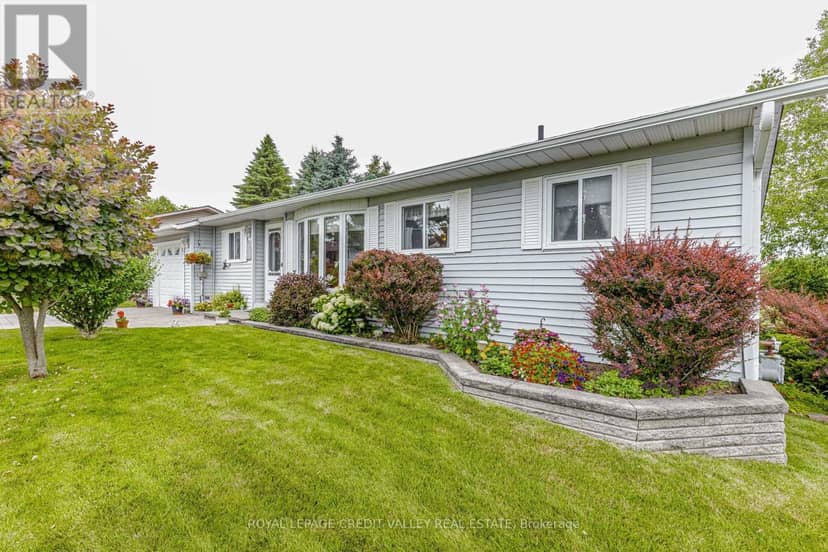 118 Tecumseth Pines Drive — photo 3 of 40