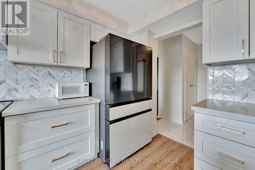802 - 2190 Lakeshore Road — photo 12 of 40