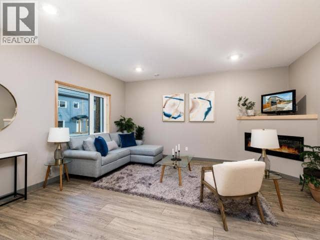 20-30 Goddard Way — photo 3 of 16
