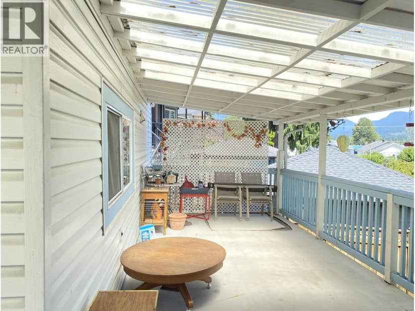 1955 PITT RIVER ROAD, Port Coquitlam, photo 3