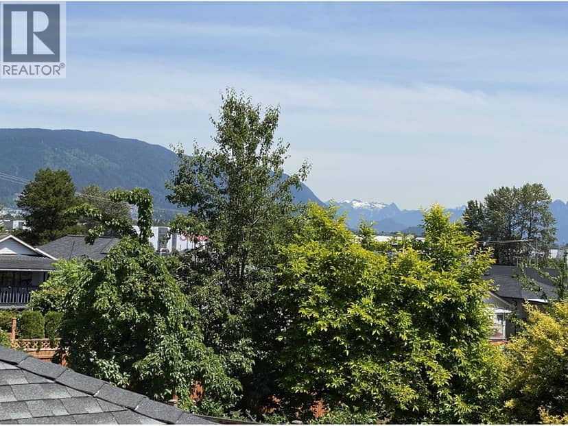 1955 PITT RIVER ROAD, Port Coquitlam, photo 2