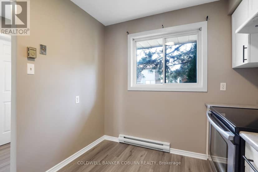 23 - 23 Sonnet Crescent S — photo 10 of 33