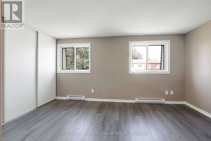 23 - 23 Sonnet Crescent S — photo 17 of 33