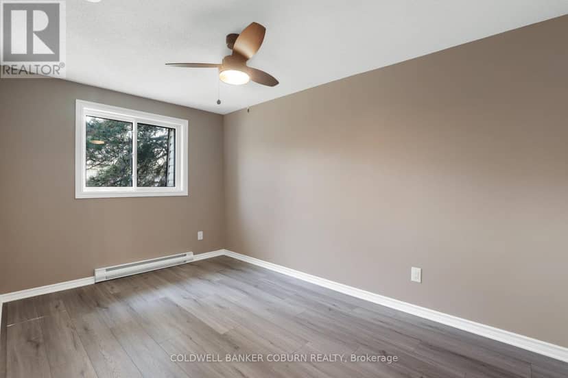 23 - 23 Sonnet Crescent S — photo 19 of 33