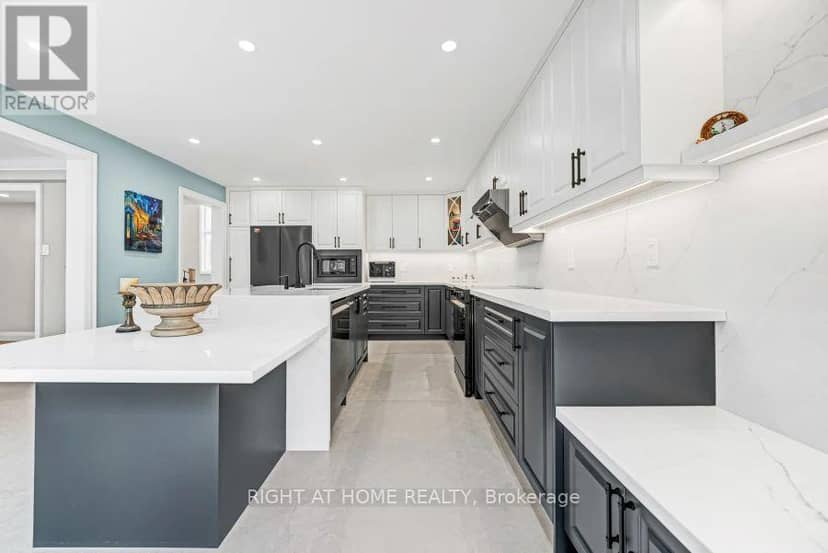35 Harmony Hill Crescent — photo 15 of 40