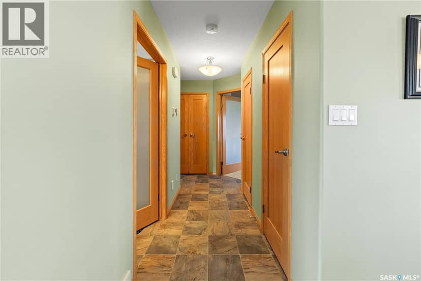 400 Lakeshore DRIVE — photo 35 of 40