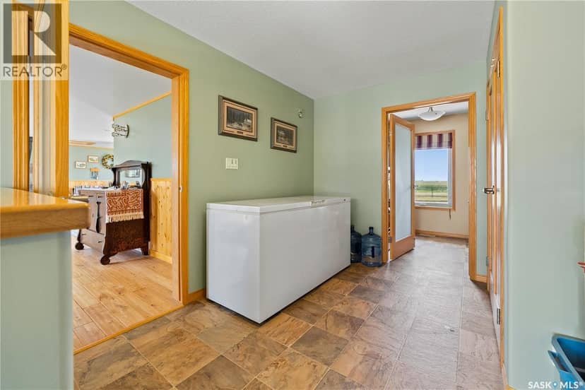 400 Lakeshore DRIVE — photo 13 of 40