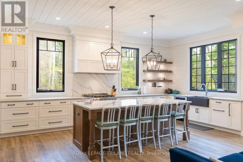 10195 Red Pine Road — photo 15 of 40