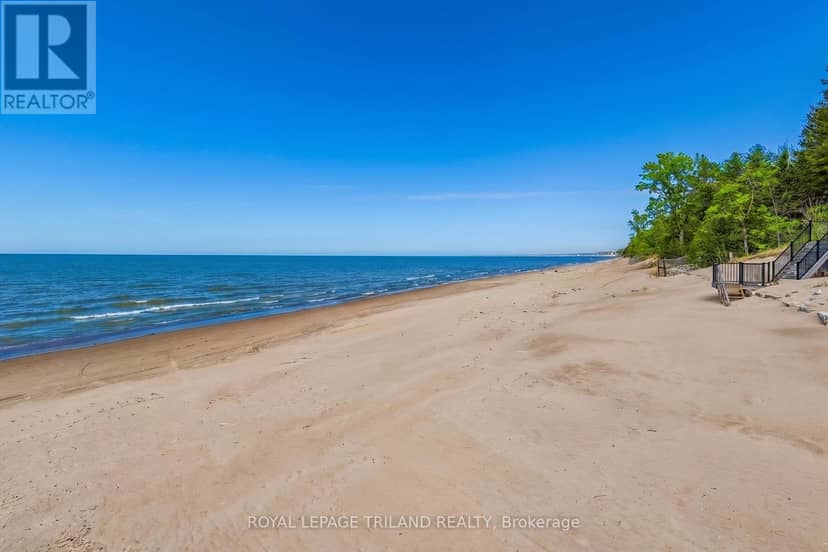 10195 Red Pine Road, Lambton Shores, photo 8