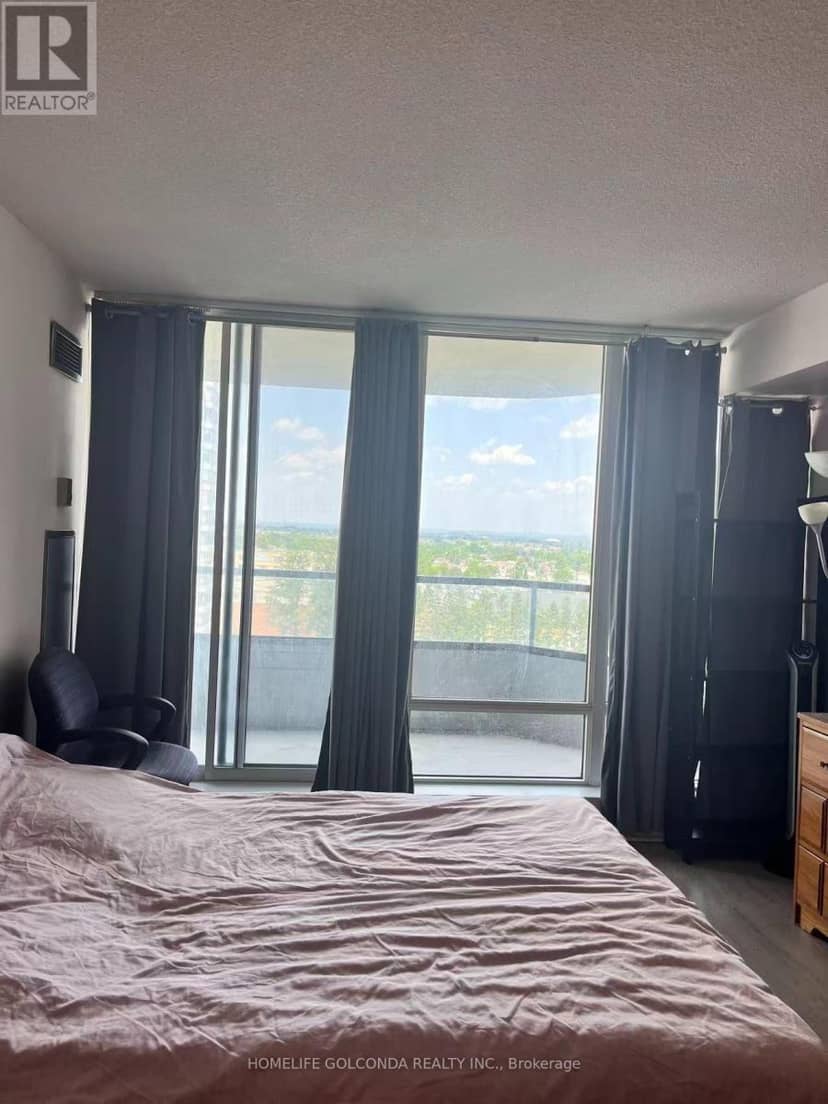 912 - 330 Alton Towers Circle — photo 10 of 16