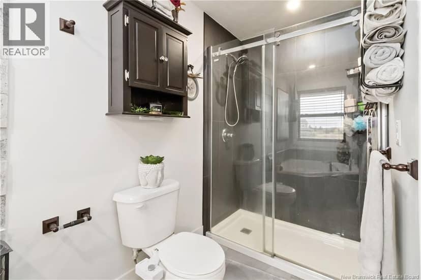 11 Tucker — photo 14 of 29