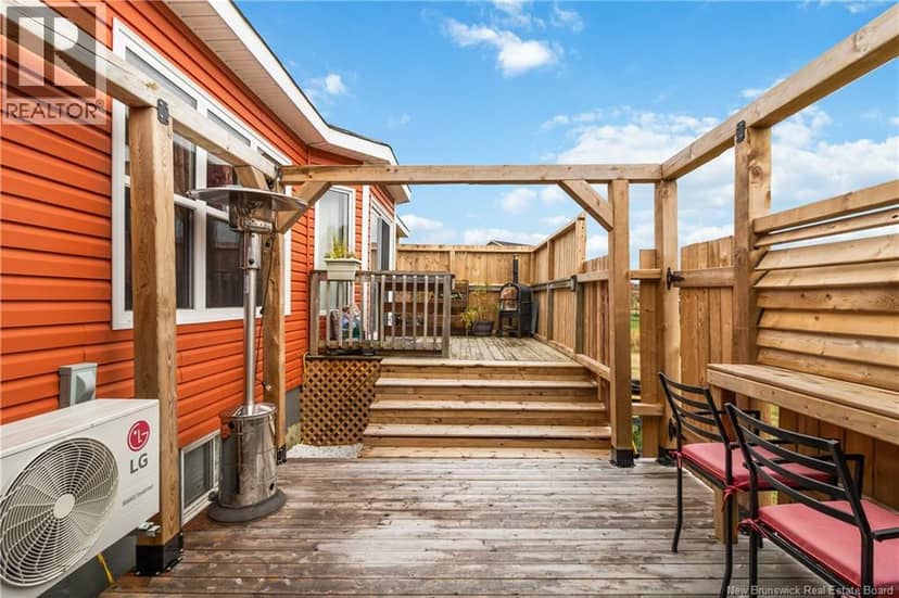 11 Tucker — photo 25 of 29