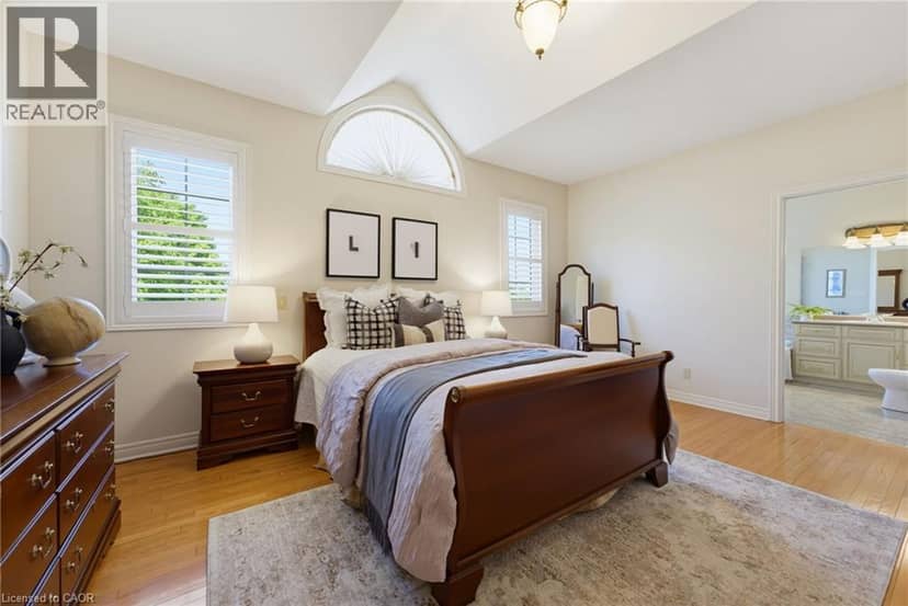 4188 VICTORIA Avenue — photo 23 of 40