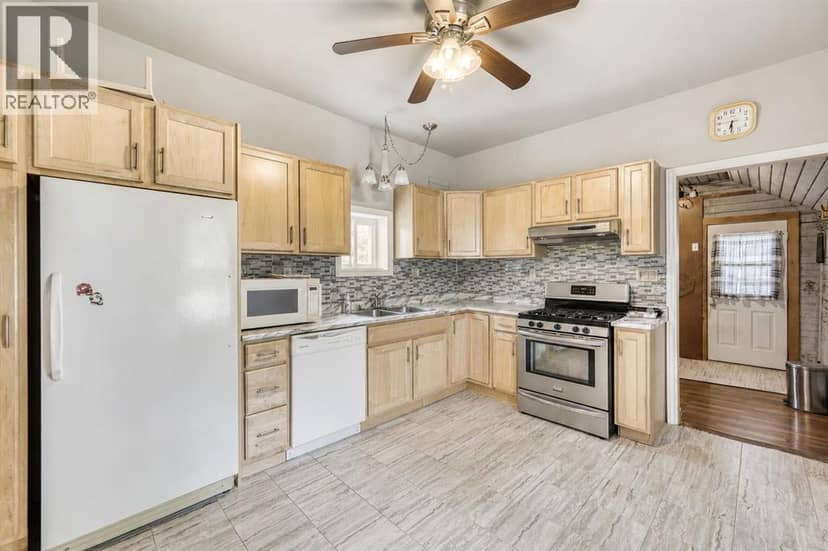 441 Queen Street — photo 19 of 36
