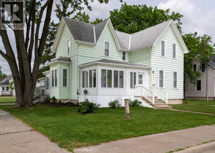 441 Queen Street, Petrolia, photo 2