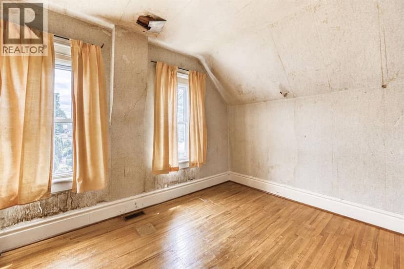 441 Queen Street — photo 21 of 36