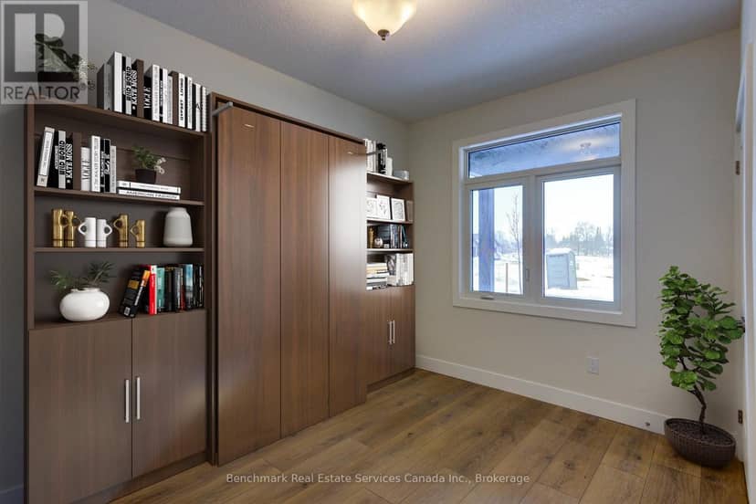 65 Cavalier Crescent — photo 4 of 16