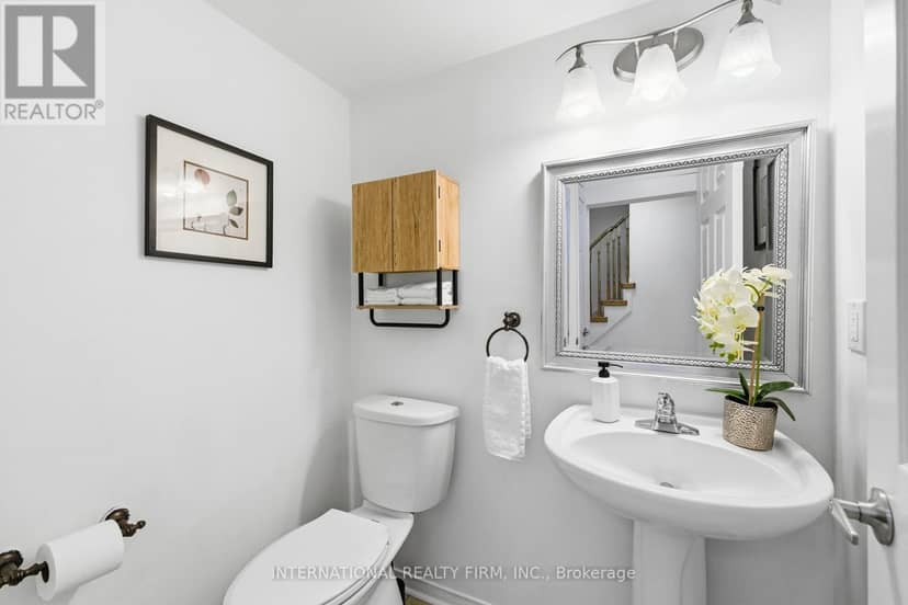 35 Ventura Lane — photo 11 of 36