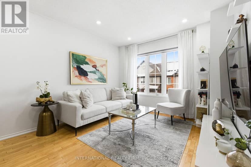35 Ventura Lane — photo 3 of 36