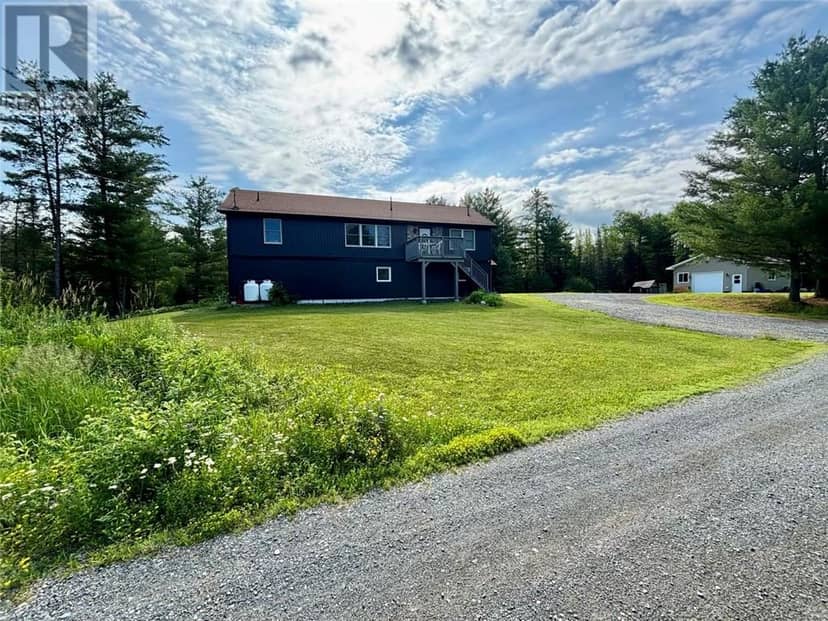72 Jacobson Road, Markstay, photo 2