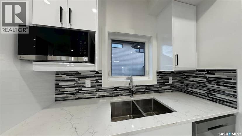 355 Nazarali WAY — photo 2 of 6