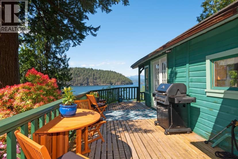 1587 MOUNT GARDNER ROAD, Bowen Island