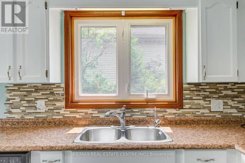 95 Allen Street — photo 21 of 40