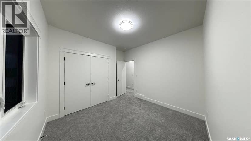 443 Yuel CRESCENT — photo 12 of 24