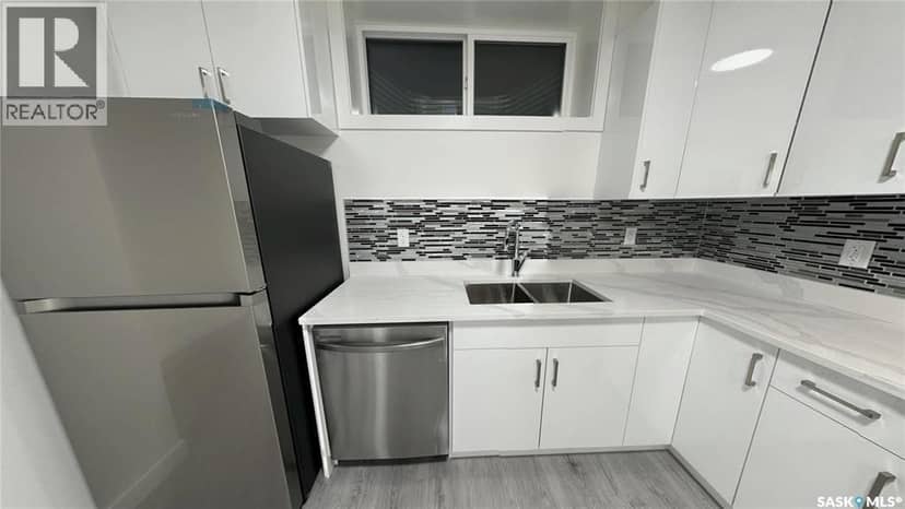 443 Yuel CRESCENT — photo 18 of 24