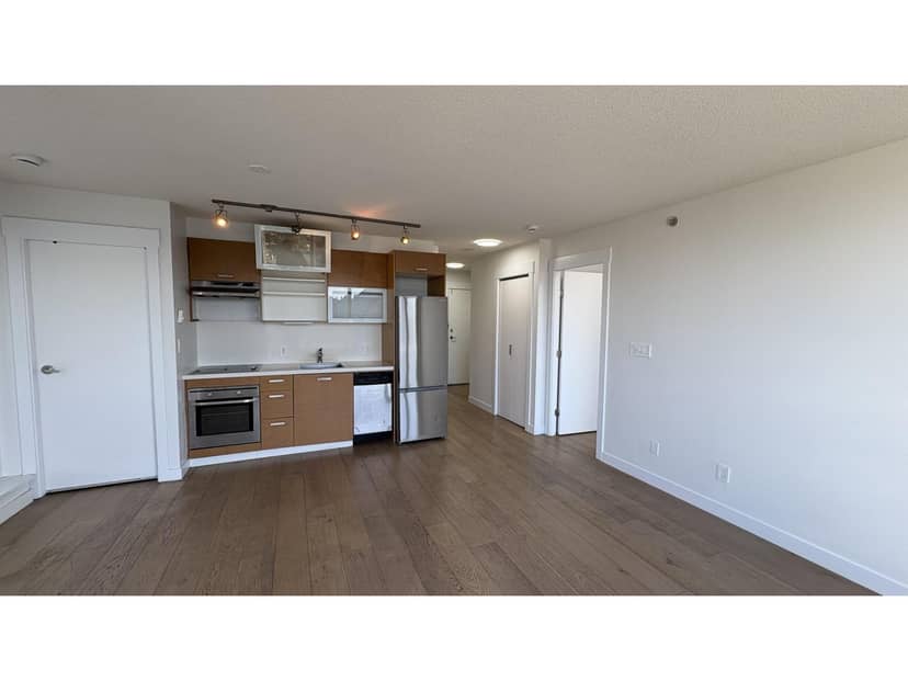 2110 10777 UNIVERSITY DRIVE, Surrey, photo 6