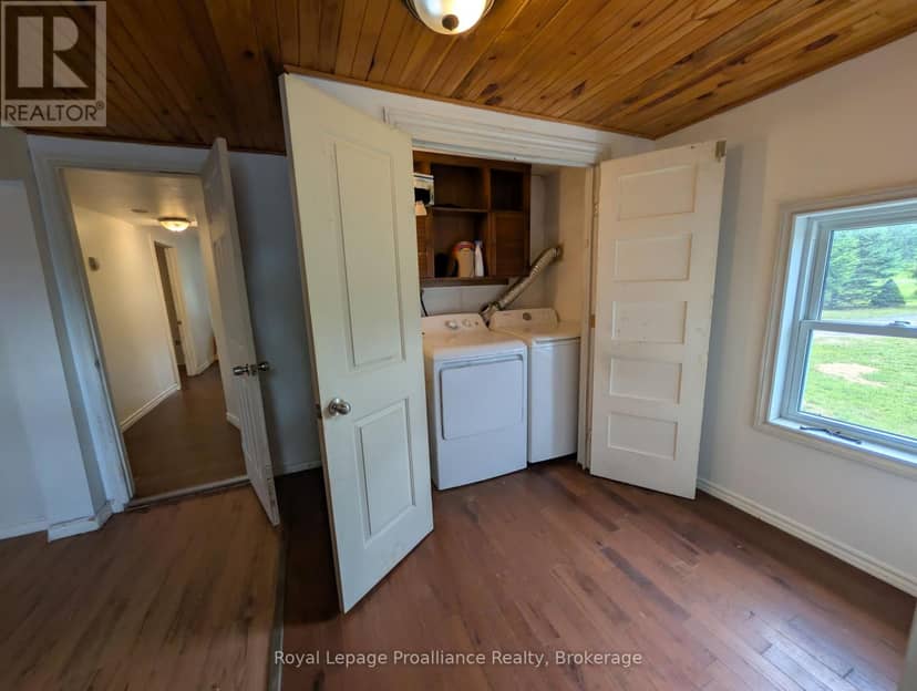 4310 Henderson Road — photo 17 of 28
