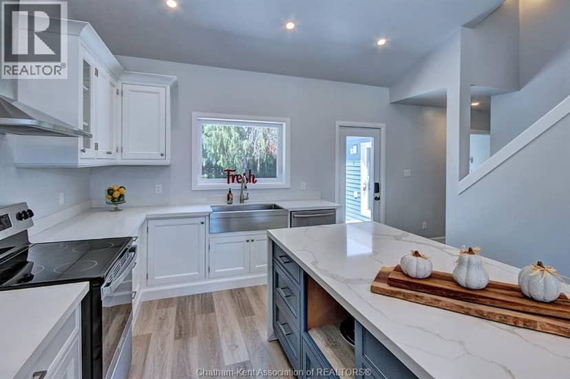 454 Trerice STREET West — photo 10 of 29