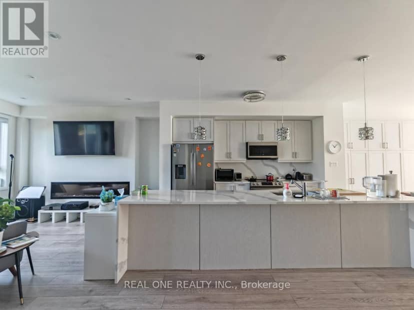 19 Woodstream Drive, Toronto, photo 3