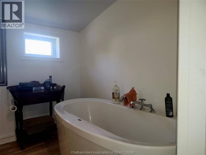696 Cameron Road — photo 4 of 33