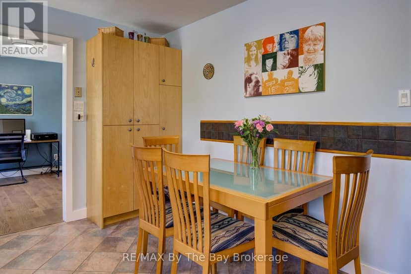 9 Frederick Drive — photo 12 of 38