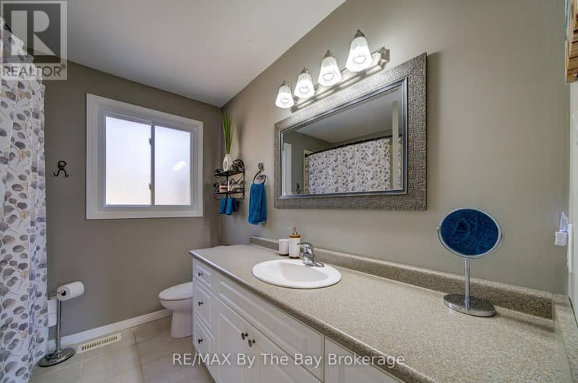 9 Frederick Drive — photo 17 of 38