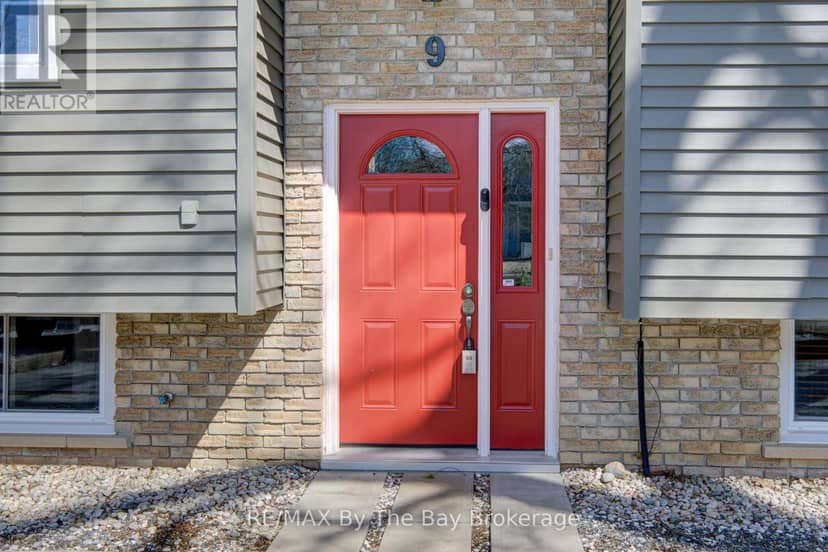 9 Frederick Drive — photo 4 of 38