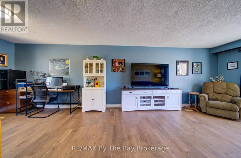 9 Frederick Drive — photo 8 of 38