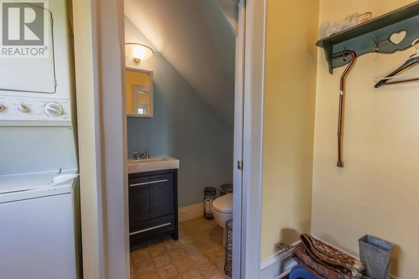 205 Pinette Road — photo 13 of 40