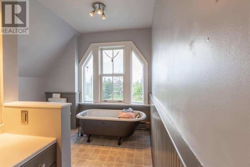 205 Pinette Road — photo 38 of 40