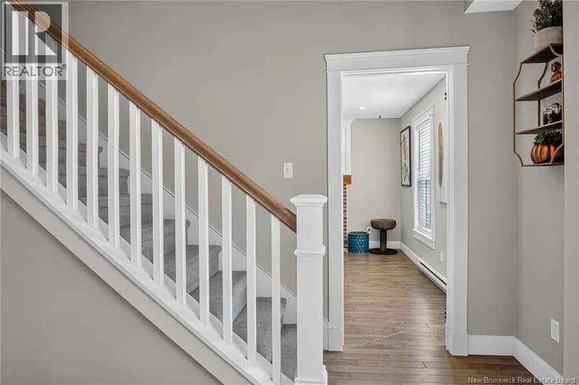 6 Donald Road — photo 8 of 40