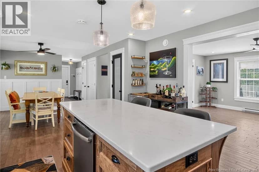 6 Donald Road — photo 16 of 40